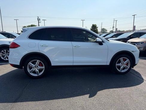 Used 2014 Porsche Cayenne AWD/4WD image 8