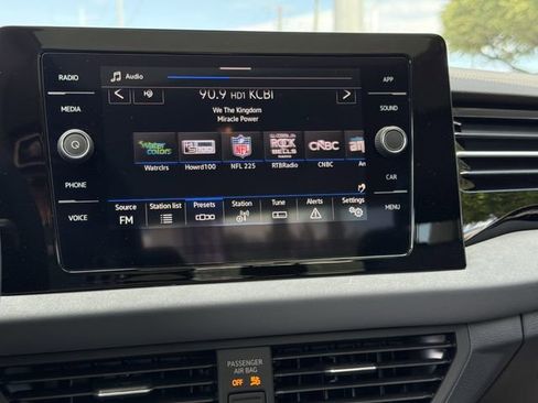 New 2026 Volkswagen Jetta SE FWD image 14