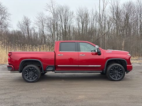 Used 2024 Chevrolet Silverado 2500 High Country w/ High Country Premium Package AWD/4WD image 8