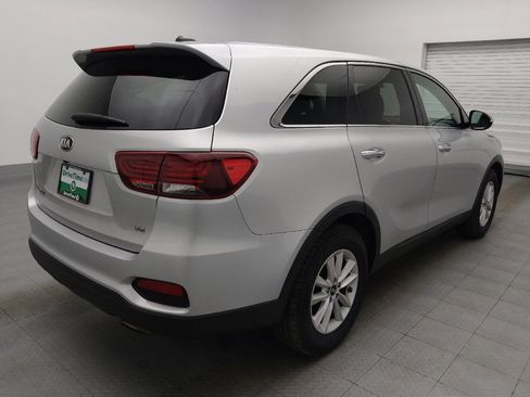 Used 2020 Kia Sorento FWD V6 image 9