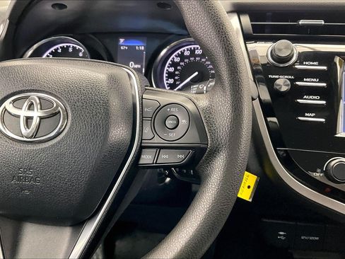 Used 2019 Toyota Camry LE FWD image 17
