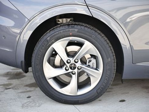 New 2026 Genesis GV70 2.5T Advanced image 5