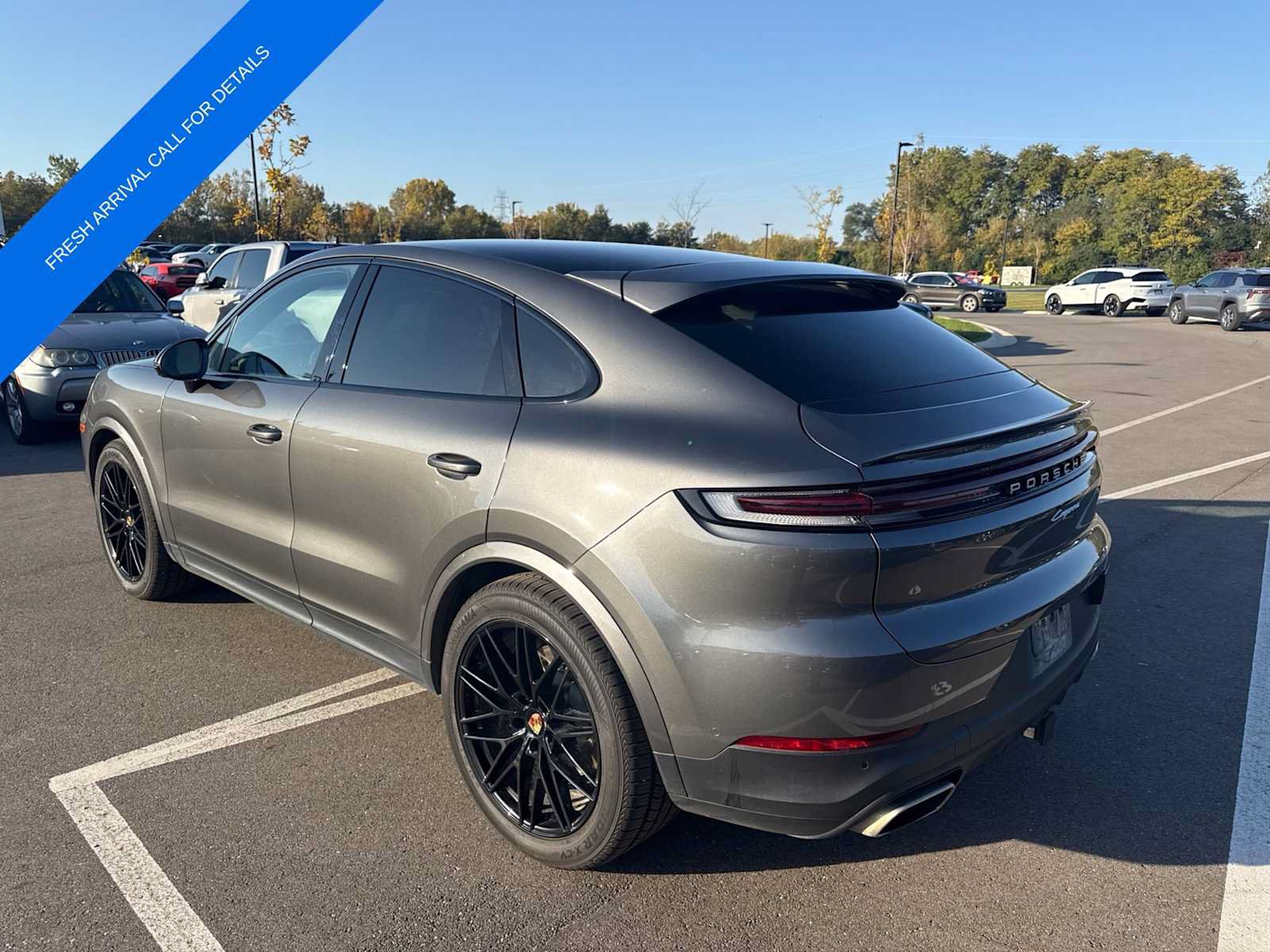 Used 2025 Porsche Cayenne Coupe AWD/4WD image 23