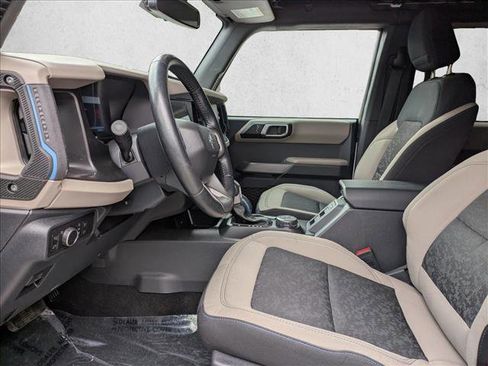 Used 2022 Ford Bronco Wildtrak image 10