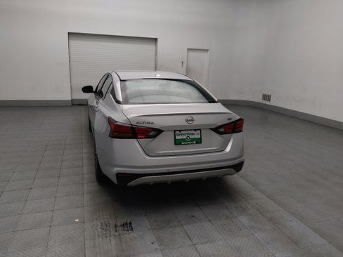 Used 2024 Nissan Altima 2.5 SV image 6