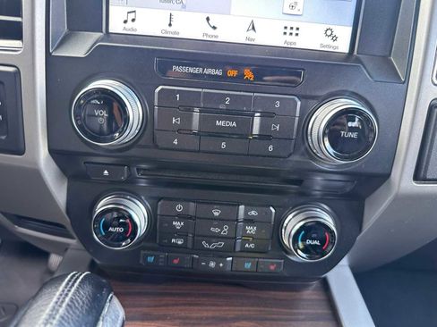 Used 2017 Ford F150 Lariat w/ Equipment Group 502A Luxury image 14