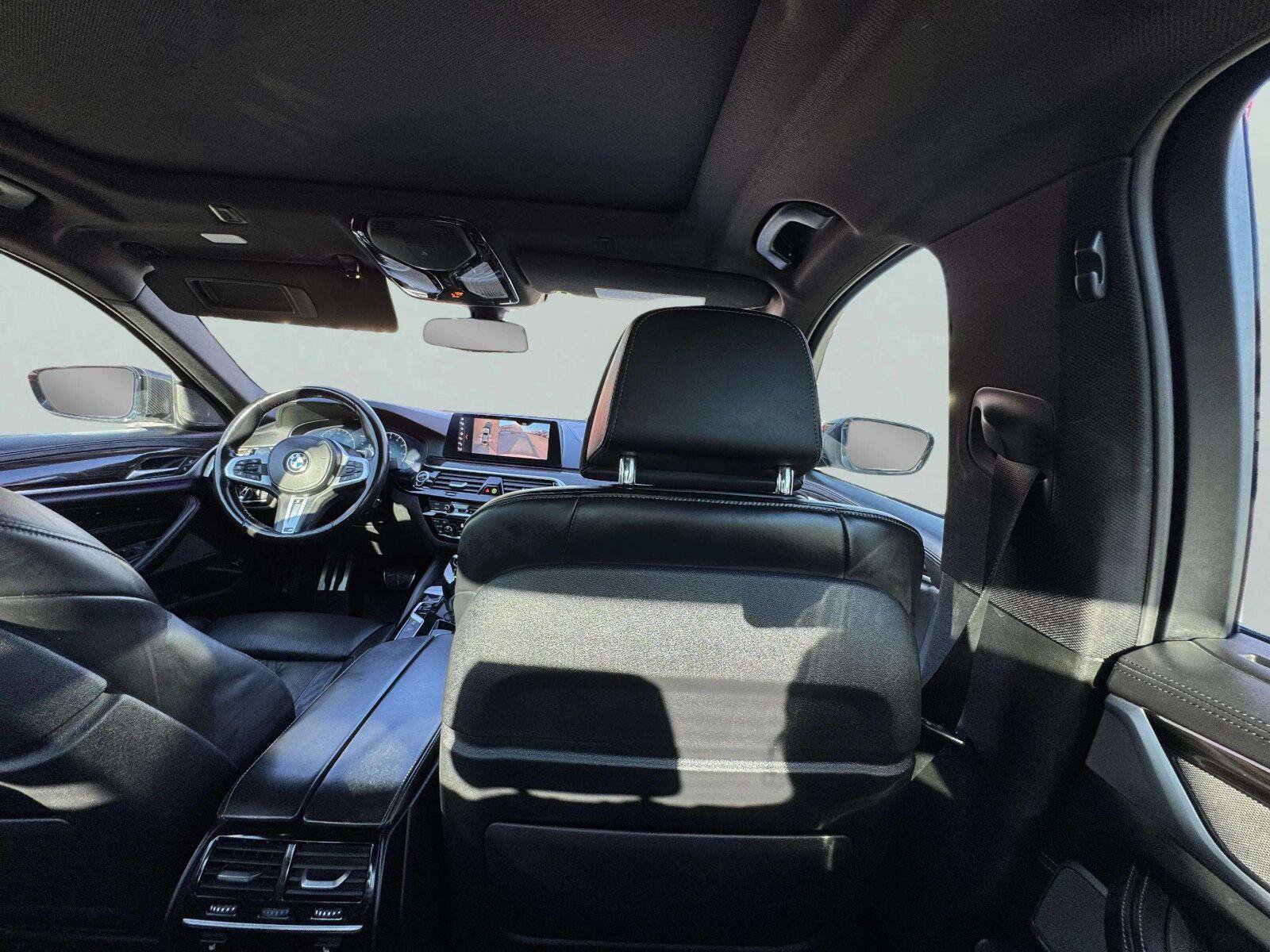 Used 2019 BMW M550i xDrive AWD/4WD image 32