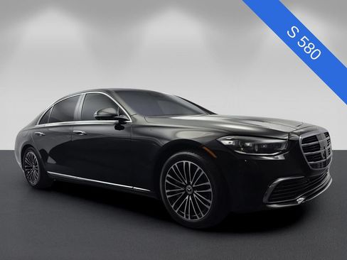 Used 2022 Mercedes-Benz S 580 4MATIC Sedan image 1