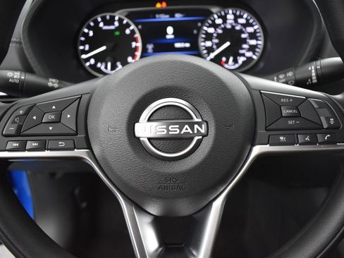 Used 2025 Nissan Sentra SV image 28