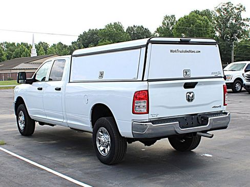 Used 2024 RAM 2500 Tradesman w/ Chrome Appearance Group AWD/4WD image 4