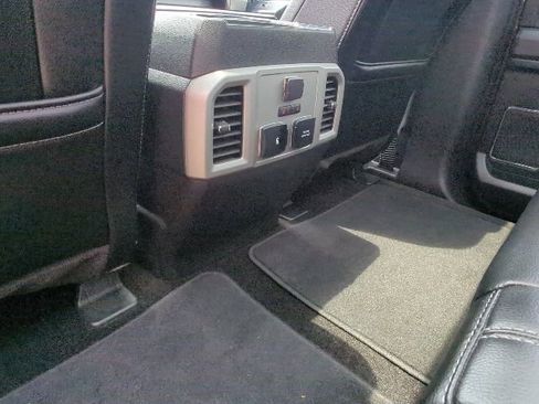 Used 2018 Ford F150 Lariat w/ Equipment Group 502A Luxury AWD/4WD image 29