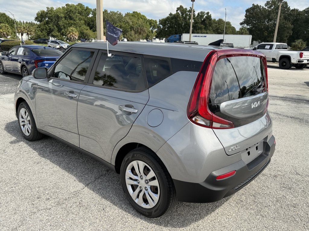 Certified 2022 Kia Soul LX FWD image 7