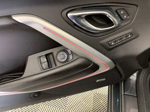 Used 2017 Chevrolet Camaro SS RWD image 14