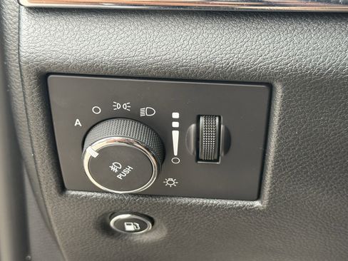 Used 2016 Jeep Grand Cherokee High Altitude RWD image 25