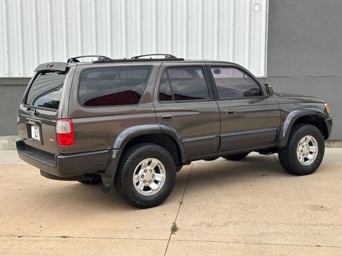 Used 1997 Toyota 4Runner Limited image 22