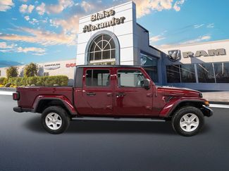 Used 2022 Jeep Gladiator Sport video 2