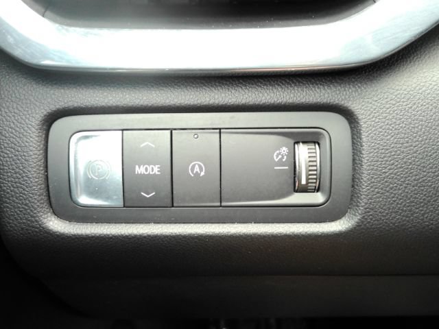 Used 2026 GMC Acadia Elevation w/ Elevation Premium Package FWD image 38
