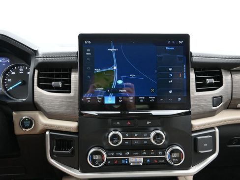 Used 2024 Ford Expedition Max Limited image 17