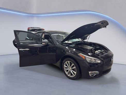 Used 2015 INFINITI Q70 3.7 image 7