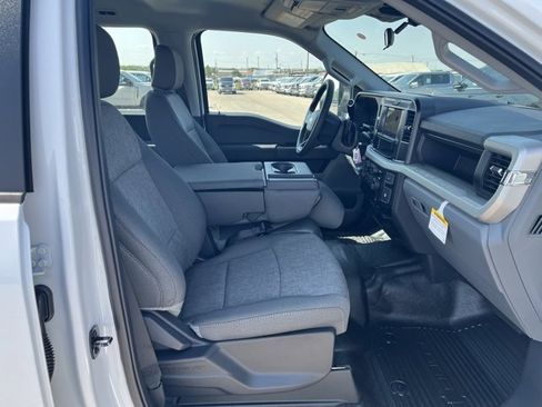 New 2026 Ford F250 XL w/ FX4 Off-Road Package image 11