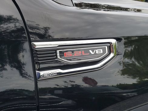Used 2022 GMC Sierra 1500 Denali w/ Denali Premium Package AWD/4WD image 8