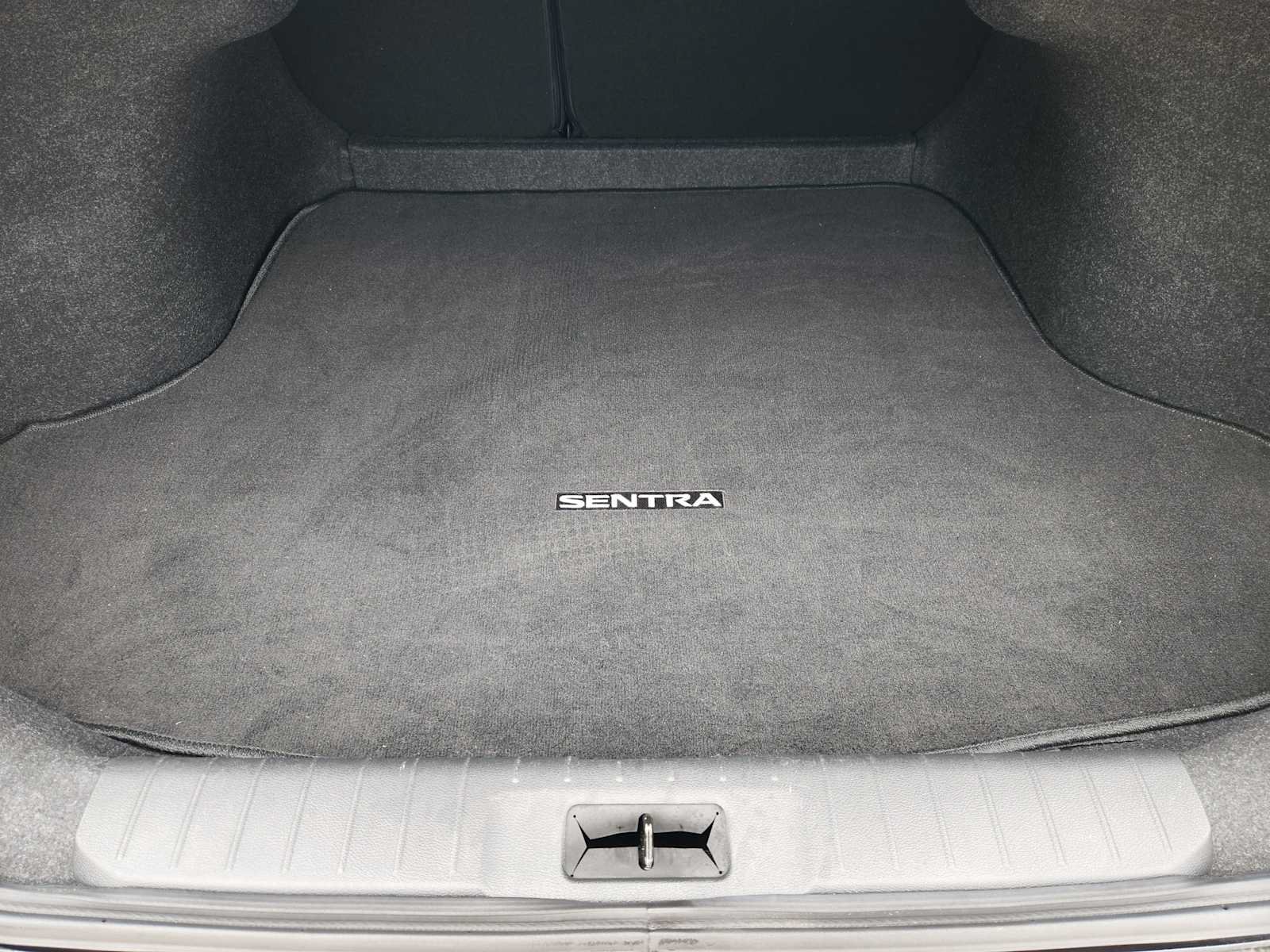 Used 2020 Nissan Sentra SV FWD image 31