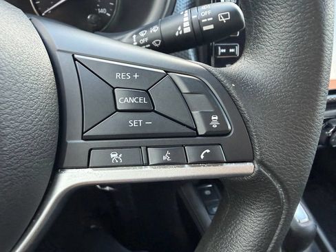 Used 2021 Nissan Kicks SV FWD image 18