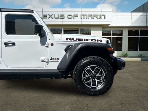 Used 2026 Jeep Wrangler Unlimited Rubicon AWD/4WD image 34