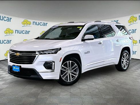 Used 2023 Chevrolet Traverse High Country AWD/4WD image 3
