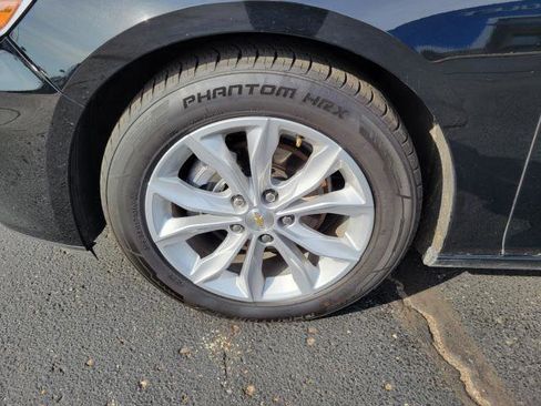 Used 2025 Chevrolet Malibu LT FWD image 5