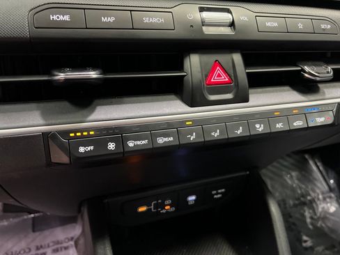 Used 2025 Kia K4 FWD image 31