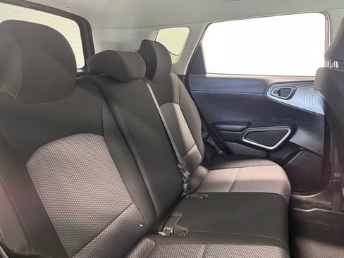 Used 2024 Kia Soul LX w/ Option Group 015 image 13