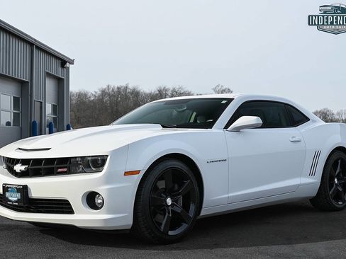 Used 2011 Chevrolet Camaro SS w/ RS Package image 5