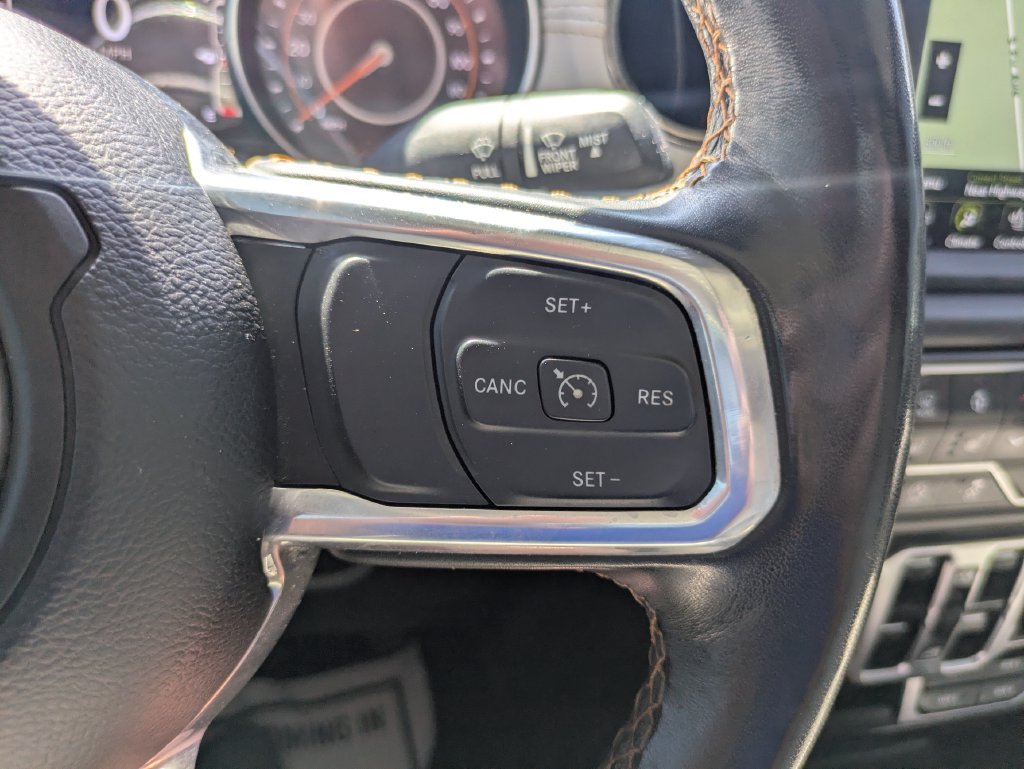 Used 2023 Jeep Gladiator Overland AWD/4WD image 13
