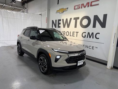 New 2026 Chevrolet TrailBlazer RS FWD image 2