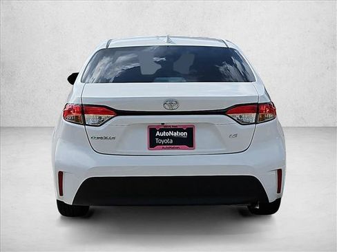 Certified 2025 Toyota Corolla LE FWD image 7