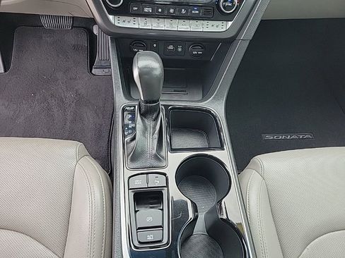 Used 2019 Hyundai Sonata Limited w/ Ultimate Package 02 image 19