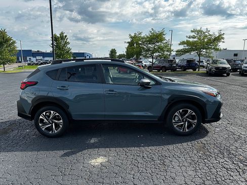 Certified 2025 Subaru Crosstrek 2.5i Premium AWD/4WD image 2