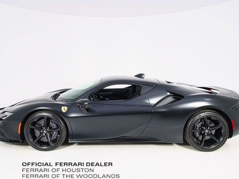 Used 2023 Ferrari SF90 Stradale AWD/4WD image 8