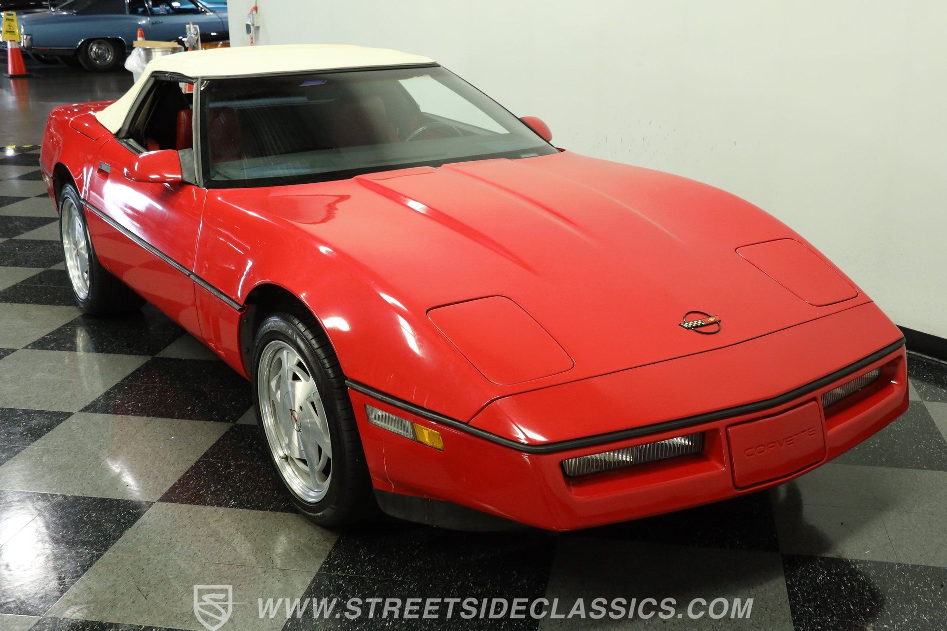 Used 1988 Chevrolet Corvette Convertible RWD image 15