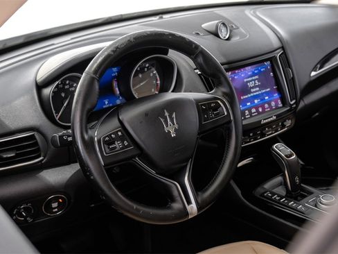 Used 2019 Maserati Levante Base image 15