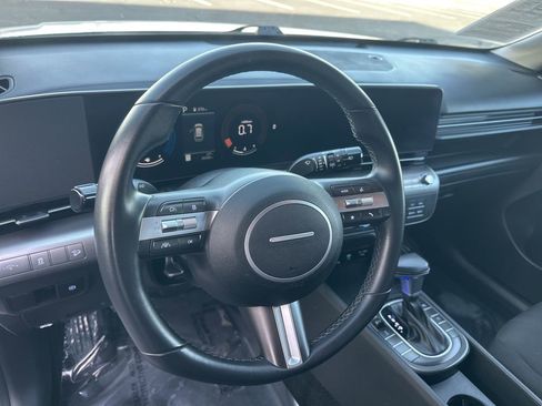 Used 2025 Hyundai Kona SEL image 26