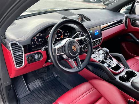 Used 2019 Porsche Cayenne image 16