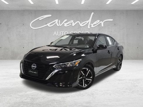 Used 2025 Nissan Sentra SV FWD image 1