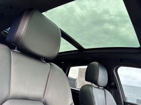 Used 2016 Porsche Macan S image 16