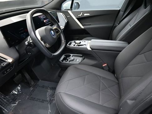 Used 2024 BMW iX xDrive50 w/ Premium Package image 15