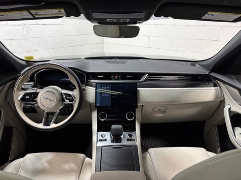 Used 2026 Jaguar F-PACE R-Dynamic S AWD/4WD image 34