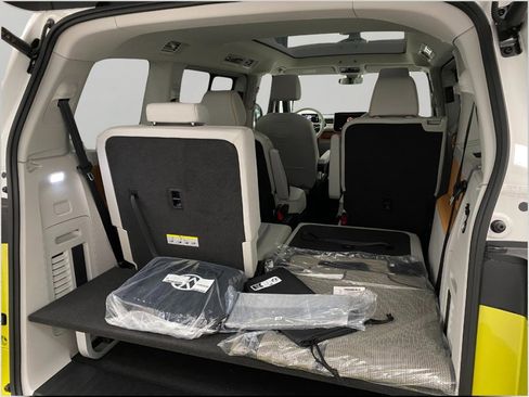 New 2025 Volkswagen ID. Buzz Pro S Plus image 5