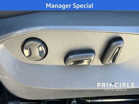 New 2025 Volkswagen Taos SEL image 26