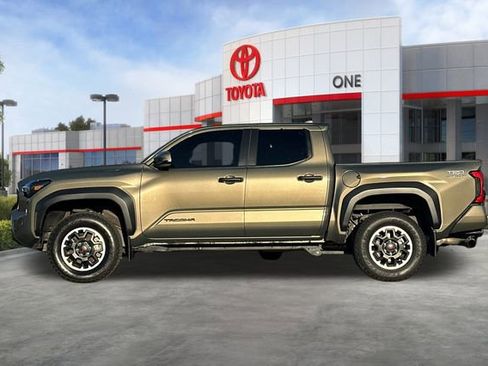 Used 2024 Toyota Tacoma TRD Off-Road image 8